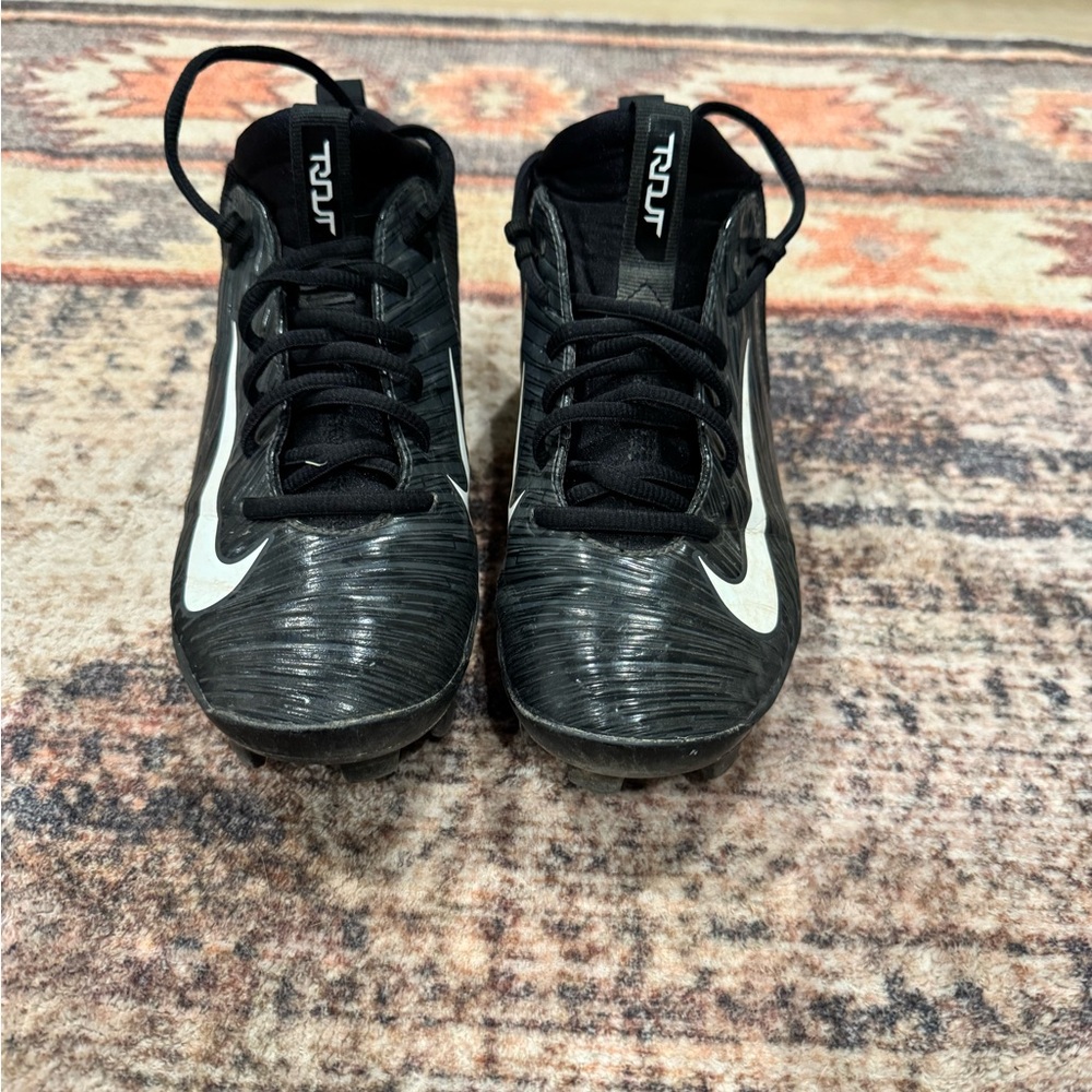 Nike Kids Black and White Sneakers